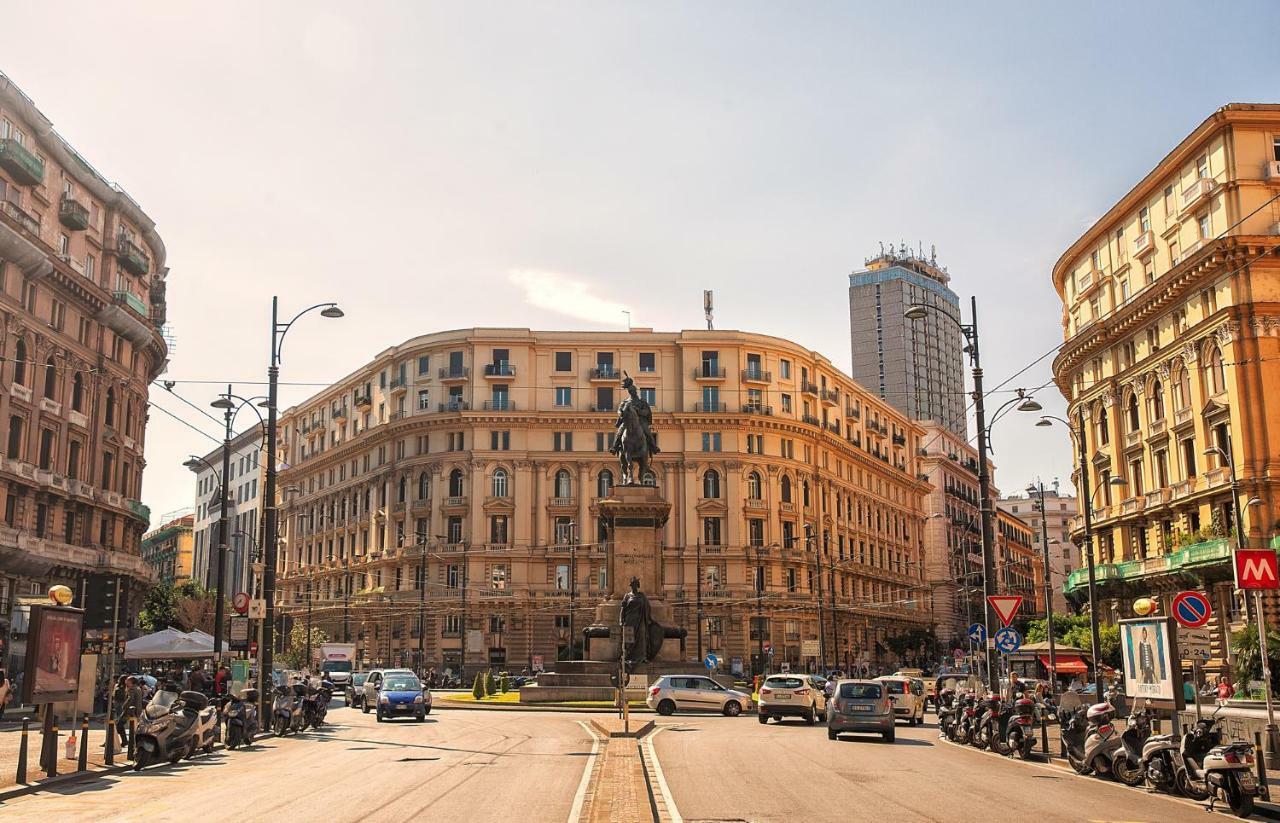 Be Italian Flat Piazza Bovio 22 Napoli